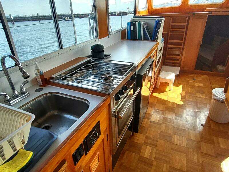 1981 Cheoy Lee 35 Sedan Trawler