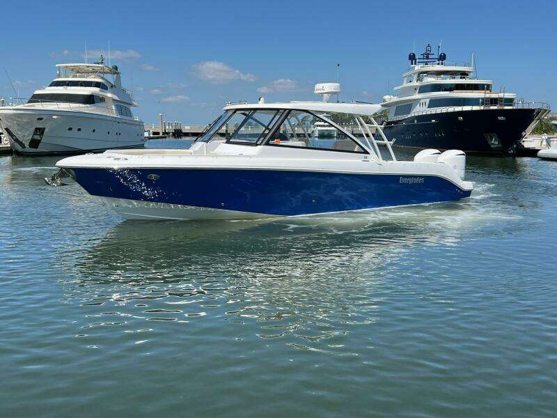 2019 Everglades 340 Dual Console "Solamare"-