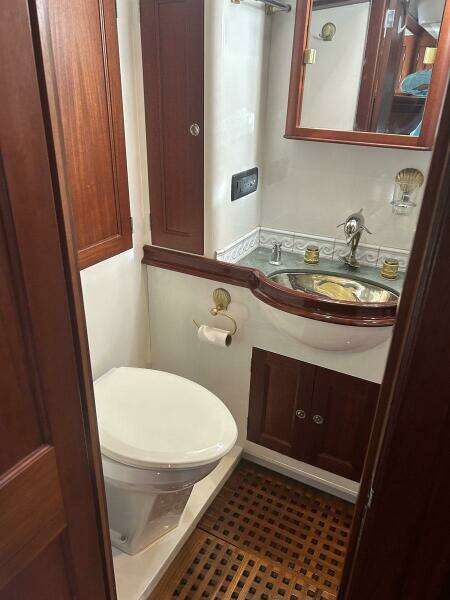 Lyman-Morse 65 PH Sloop, 2000 