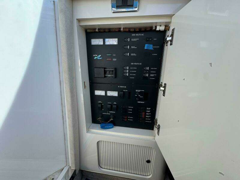 1997 Sea Ray 450 Sundancer