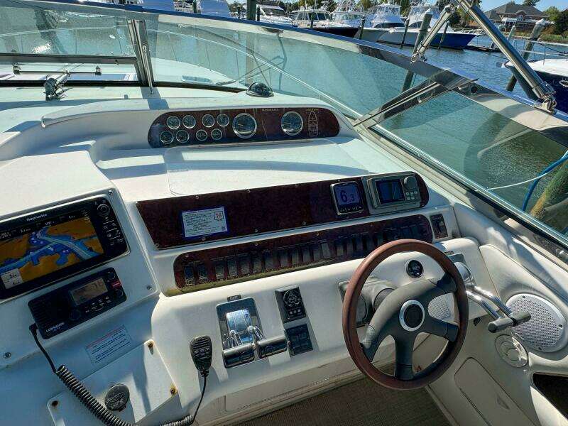 1997 Sea Ray 450 Sundancer