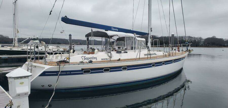 Tayana Center Cockpit