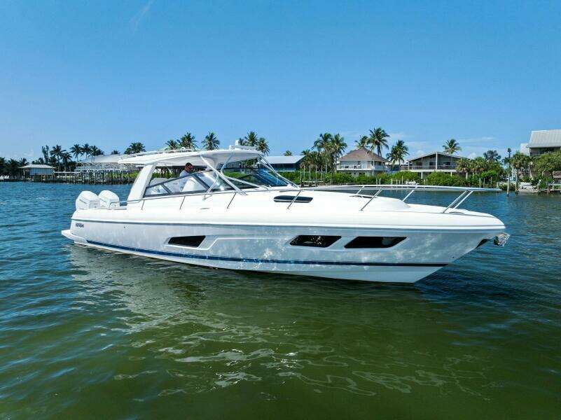 2022 Intrepid 438 Evolution