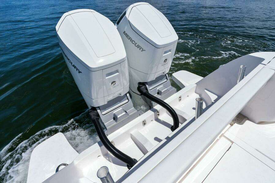 2022 Intrepid 438 Evolution