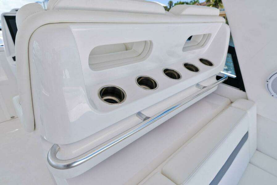 2022 Intrepid 438 Evolution