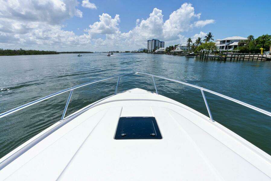 2022 Intrepid 438 Evolution