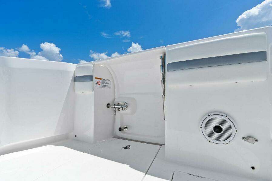 2022 Intrepid 438 Evolution