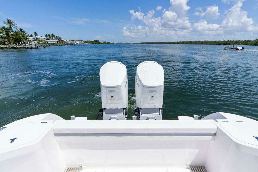 2022 Intrepid 438 Evolution