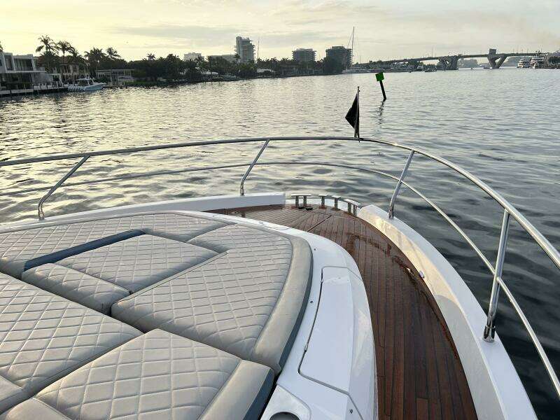 2024 Fairline Squadron 68