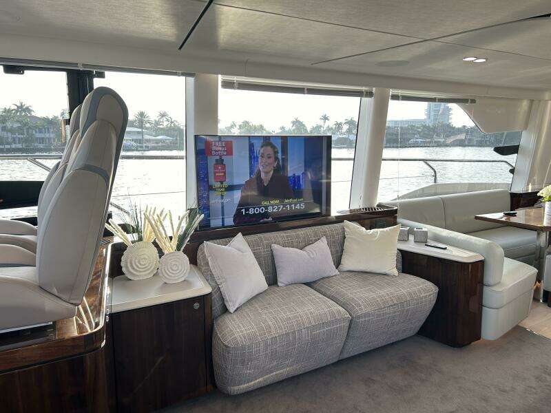 2024 Fairline Squadron 68