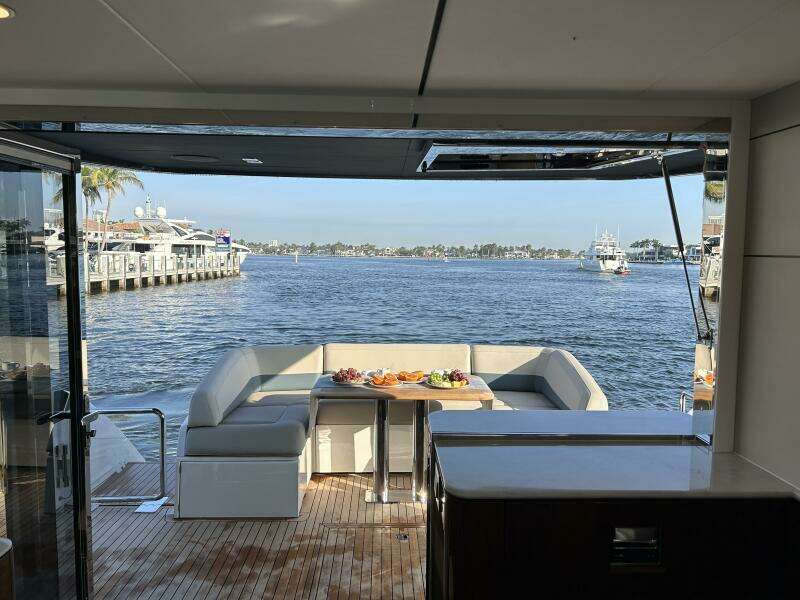 2024 Fairline Squadron 68