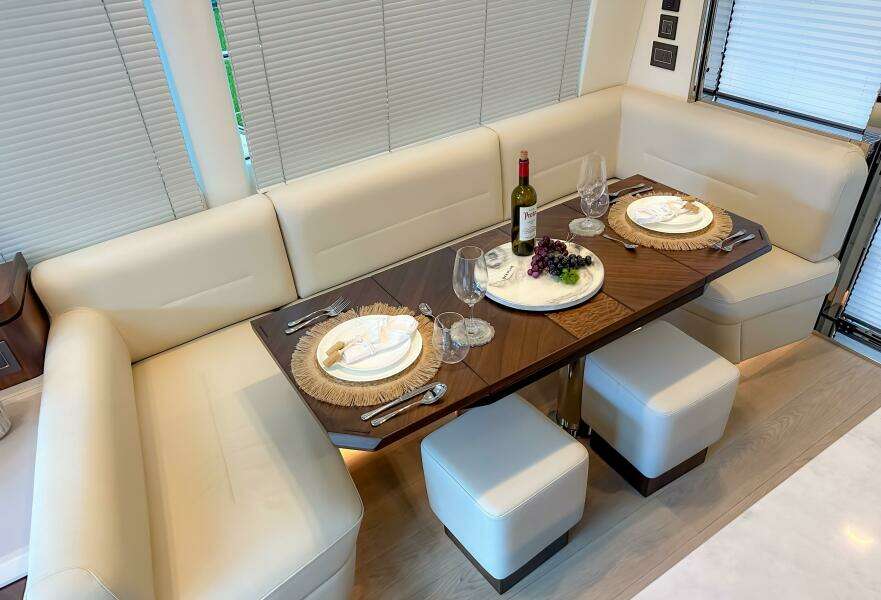 2023 Fairline Phantom 65