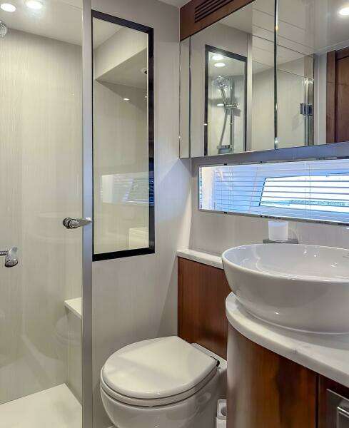 2023 Fairline Phantom 65