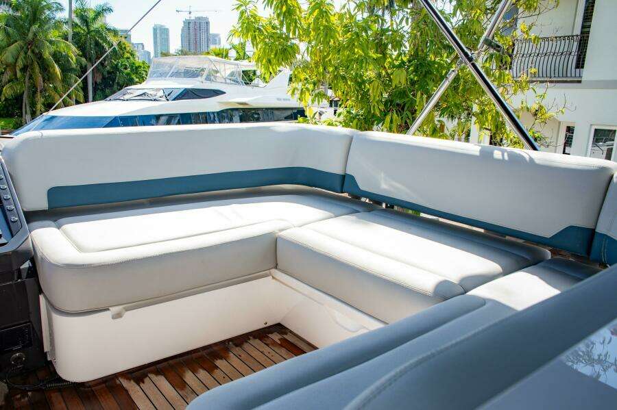 2023 Fairline Phantom 65