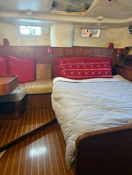 1999 Hunter Passage 450