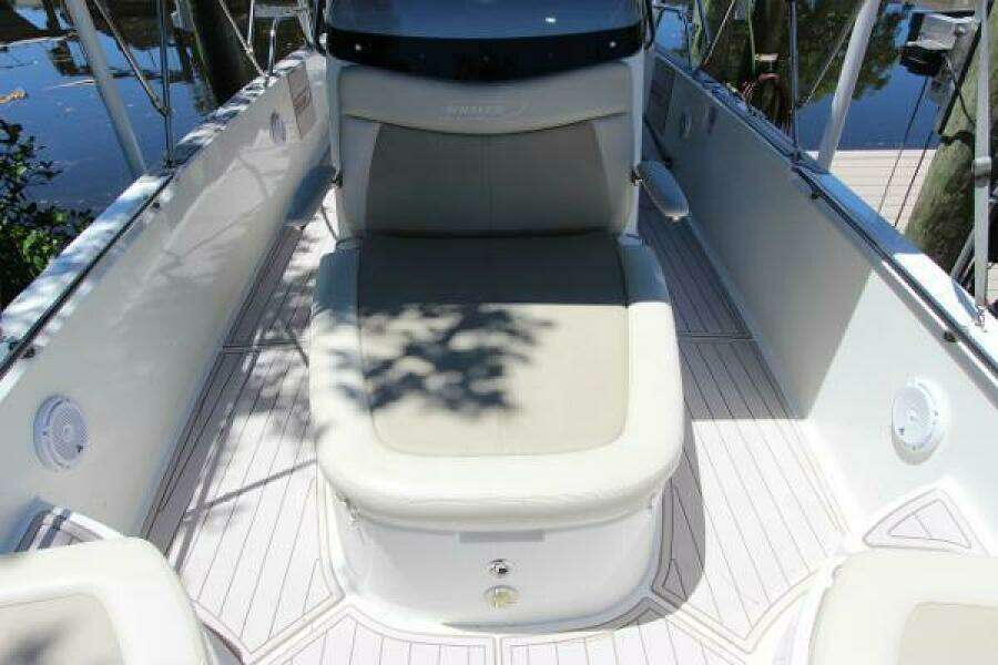 2017 Boston Whaler 270 Dauntless