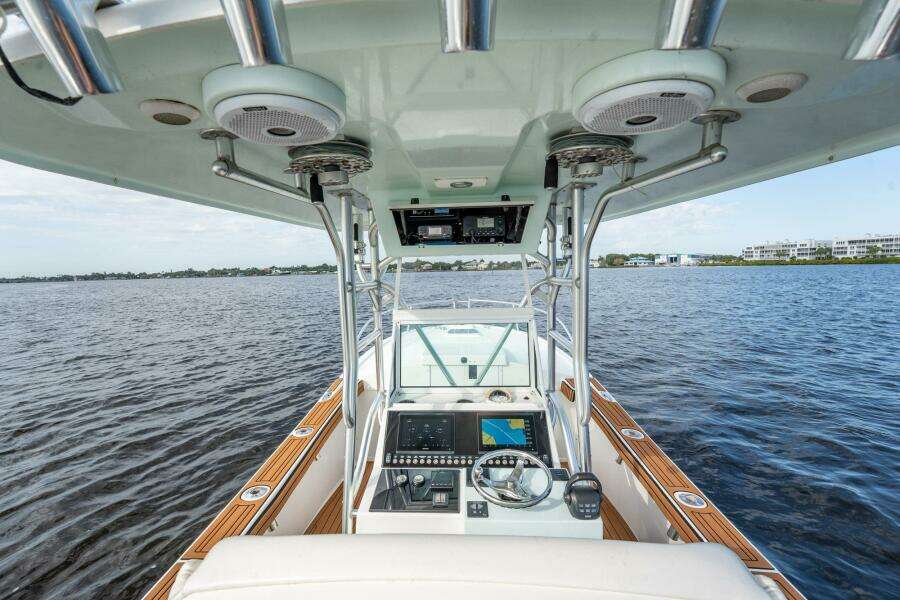 2009 Bimini 24 Center Console