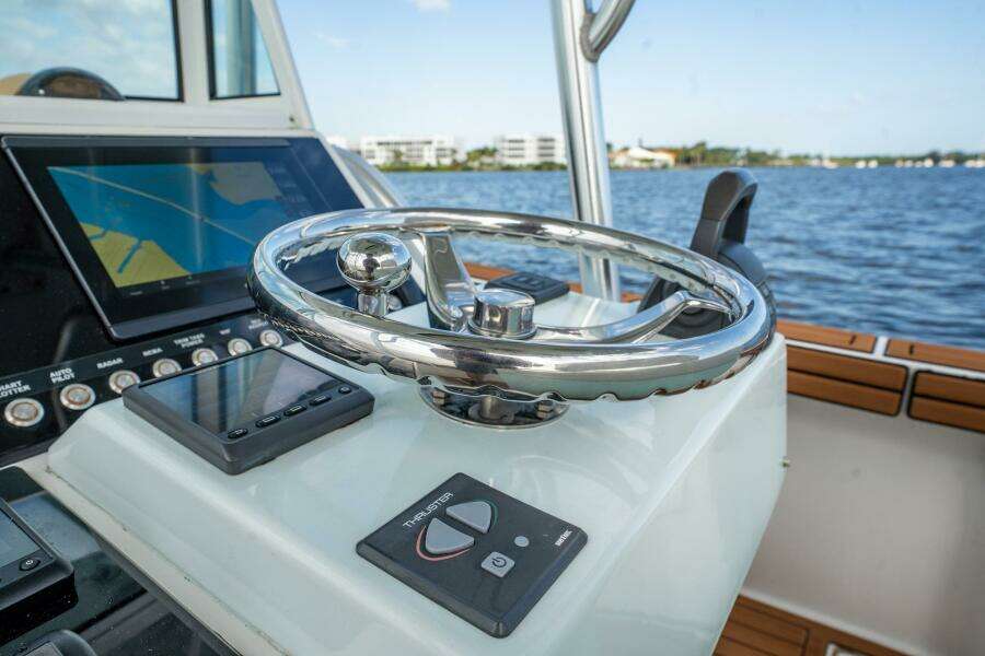 2009 Bimini 24 Center Console