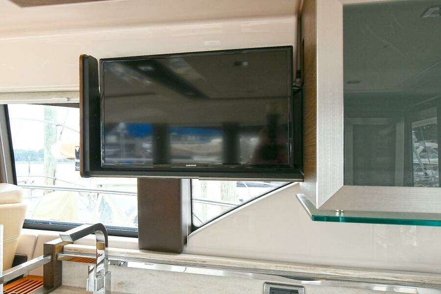 2015 Tiara Yachts C44 Coupe