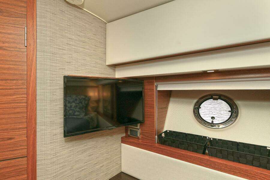 2015 Tiara Yachts C44 Coupe