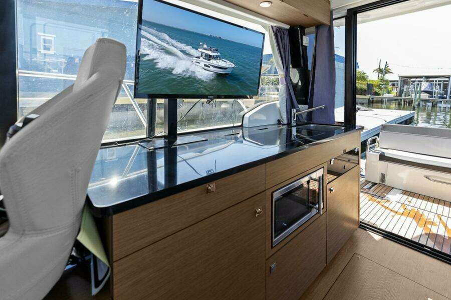 2020 Jeanneau NC 1095 Fly