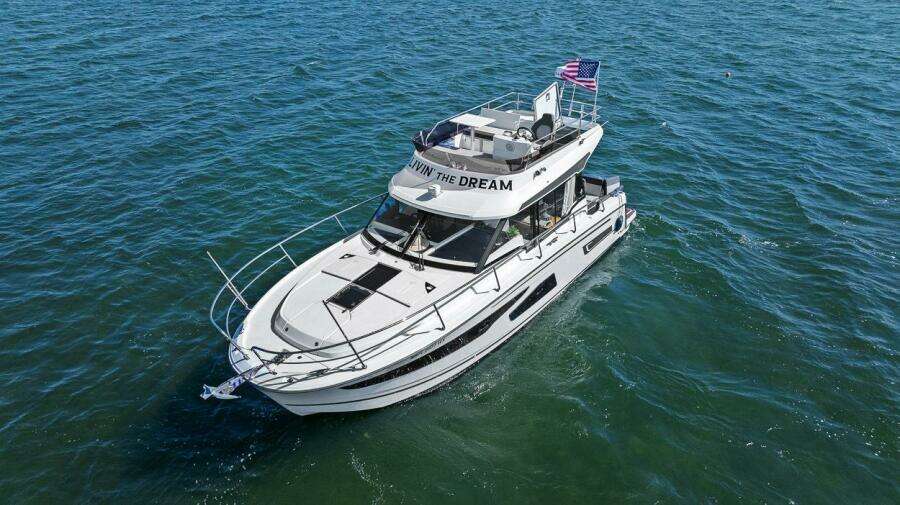 2020 Jeanneau NC 1095 Fly