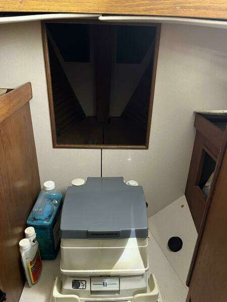 Tristan forward cabin head