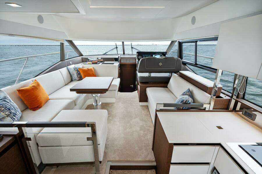 2024 46 Prestige Flybridge -Salon Overview