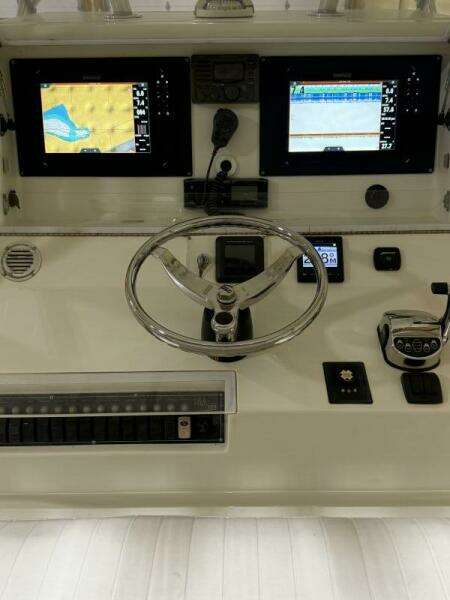 2011 SeaVee 340I Open