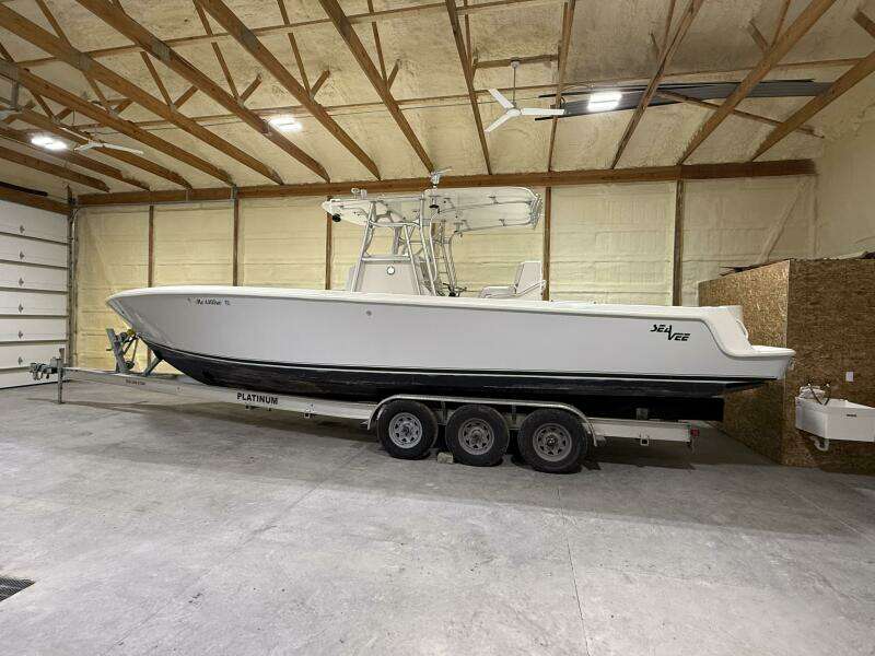 2011 SeaVee 340I Open