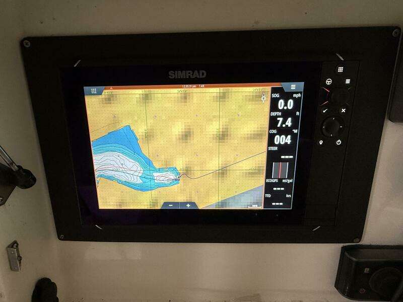 2011 SeaVee 340I Open