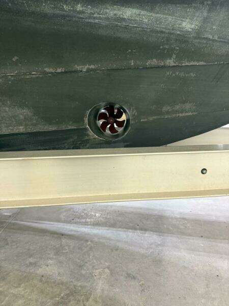 2011 SeaVee 340I Open