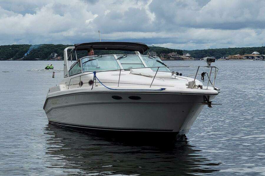 1994 Sea Ray 330 Express Cruiser