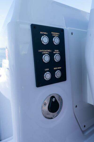 2025 Axopar CCX Center Console