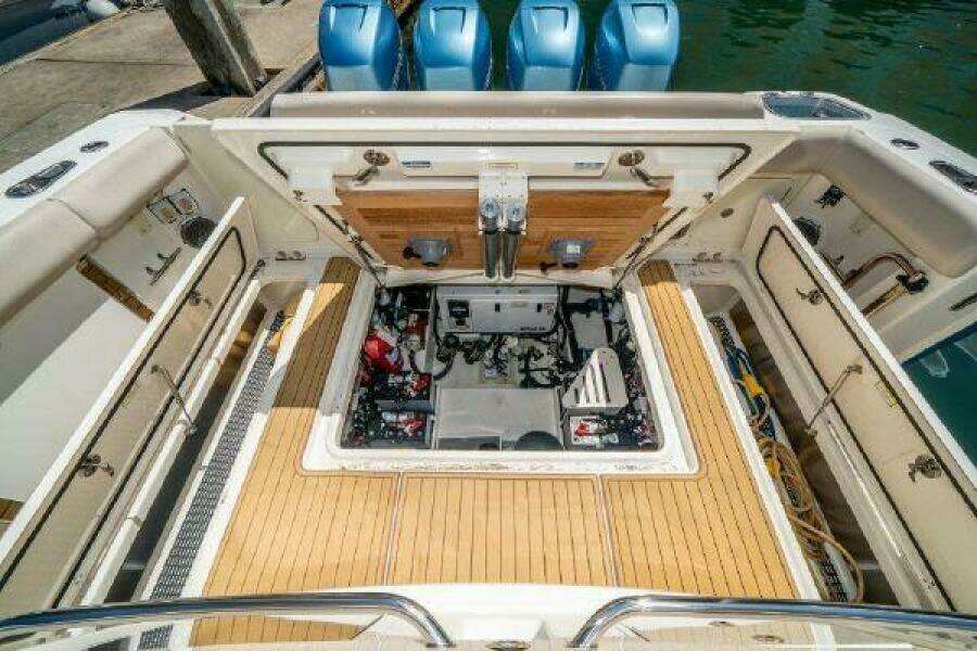 2017 Boston Whaler 42 Outrage