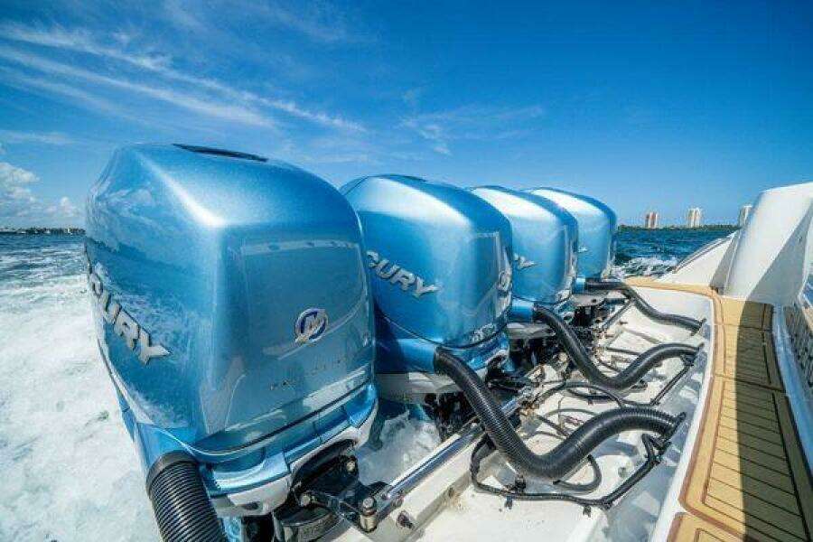 2017 Boston Whaler 42 Outrage