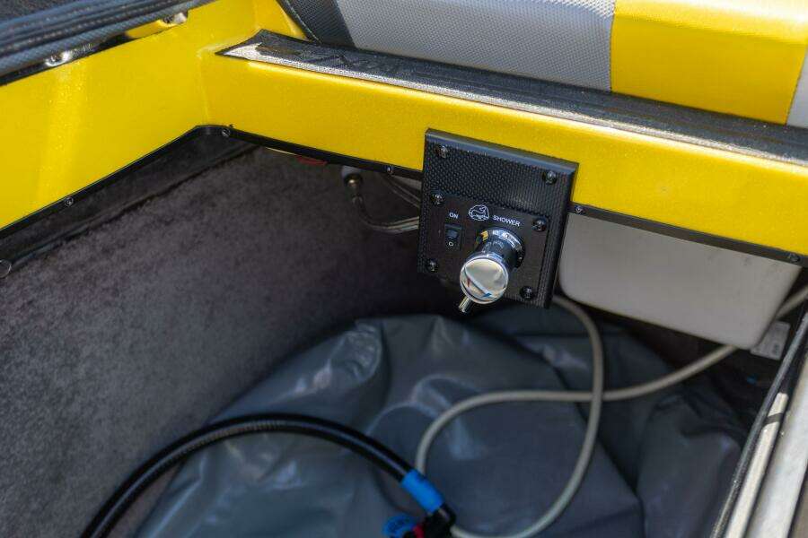 2016 Malibu MKZ 24.5