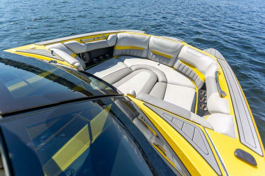 2016 Malibu MKZ 24.5