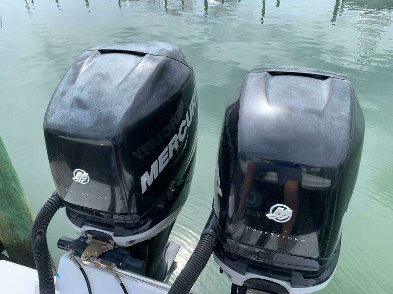 2005 Buddy Davis Center Console