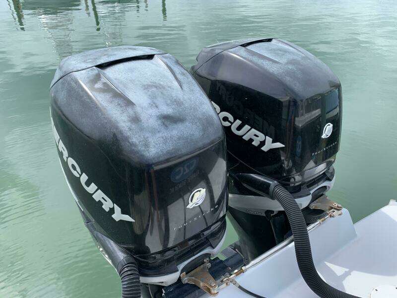 2005 Buddy Davis Center Console