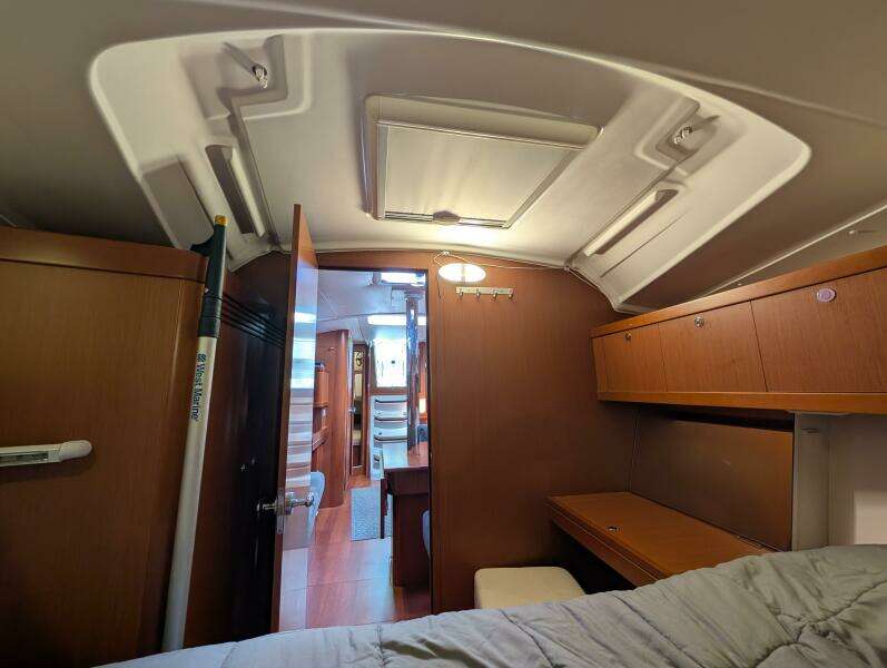 2015 Beneteau Oceanis 37 Platinum