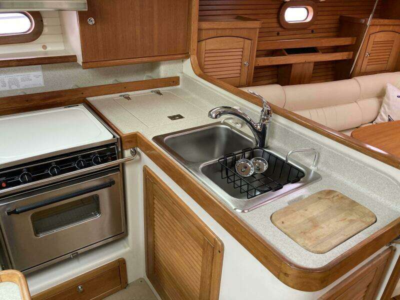 2008 Catalina 470