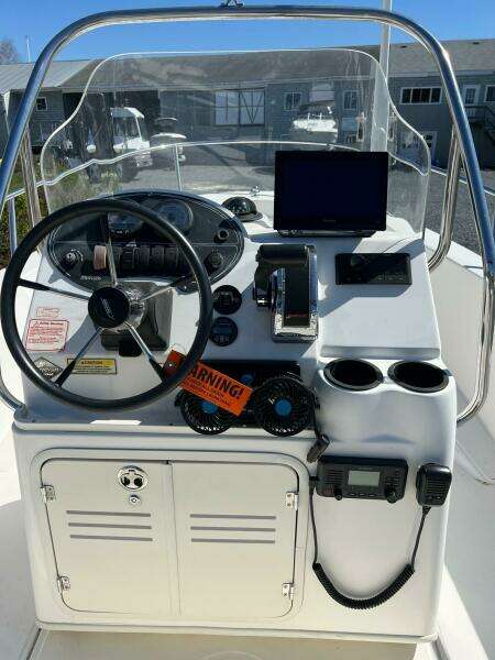 2003 Boston Whaler 