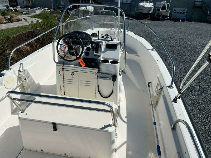 2003 Boston Whaler 