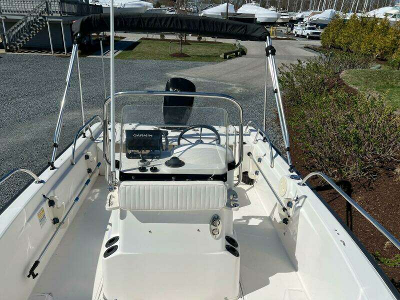 2003 Boston Whaler 