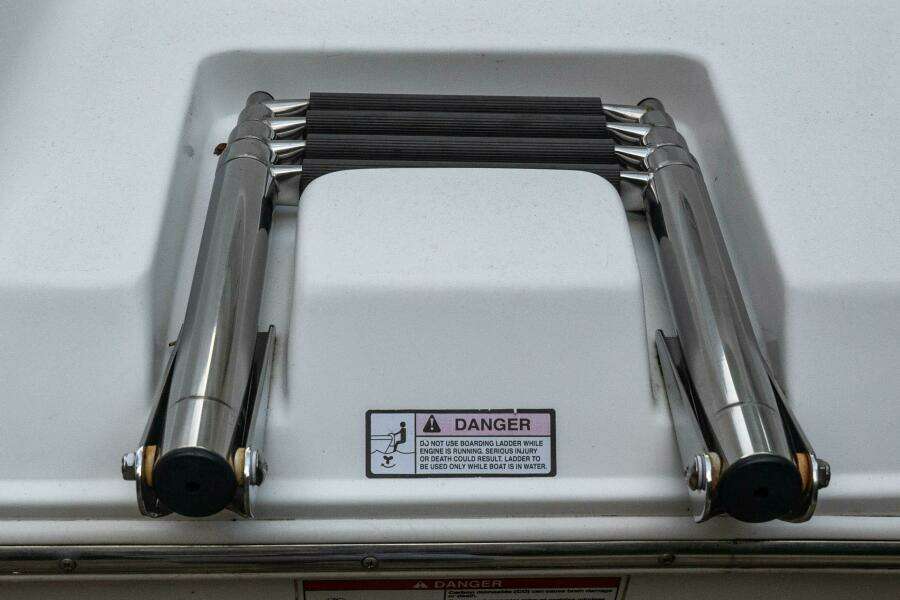 2017 Sea Hunt 225 Ultra