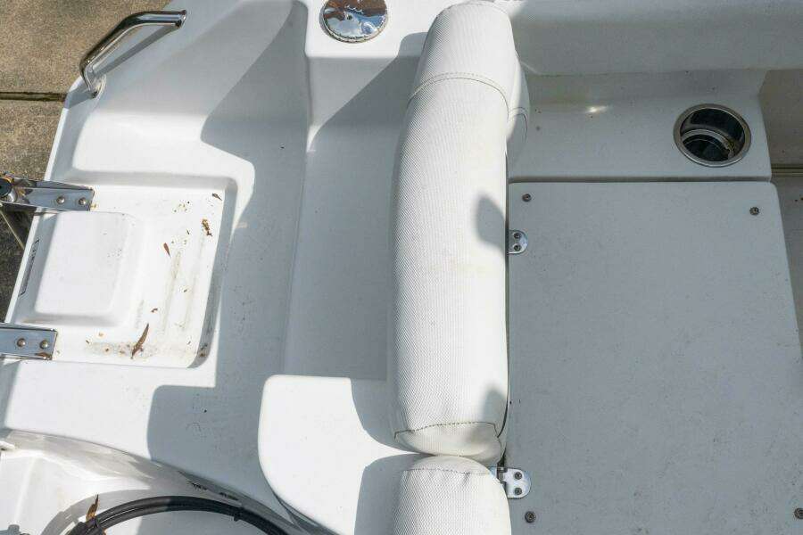 2017 Sea Hunt 225 Ultra