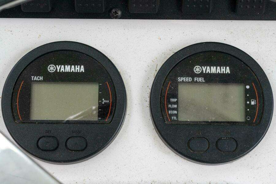 2017 Sea Hunt 225 Ultra