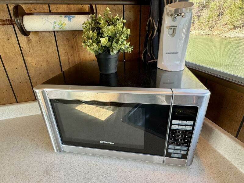 1977 Sumerset 14 x 58 Aluminum Hull Houseboat with Catwalks
