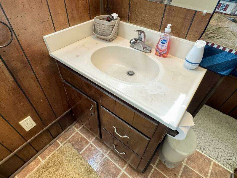 1977 Sumerset 14 x 58 Aluminum Hull Houseboat with Catwalks